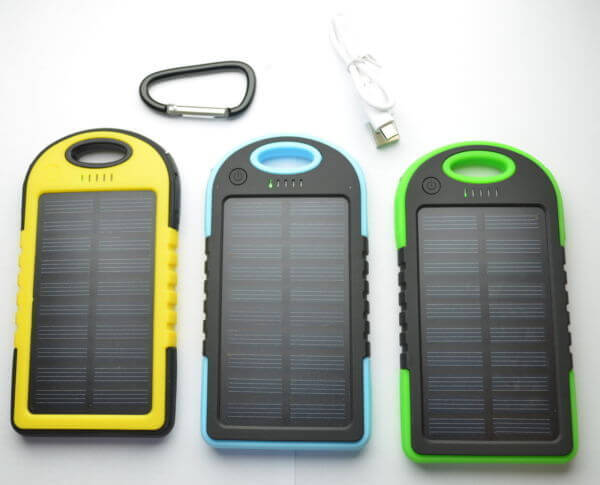 POWER BANK SOLARE IMPERMEABILE 10000 mAh