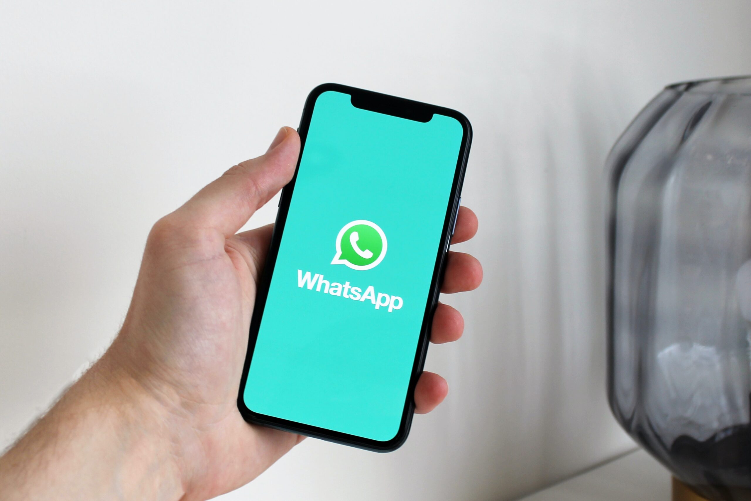 Le novità in arrivo su WhatsApp a fine 2020